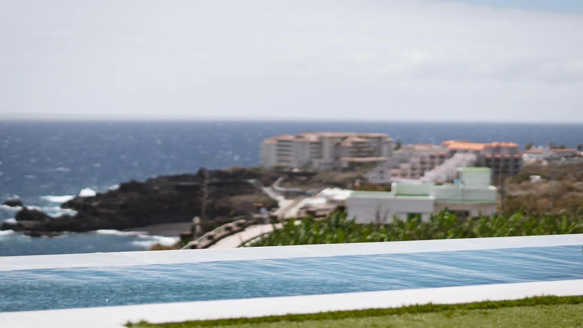 Βίλα V&C Luxury Village Breña Baja